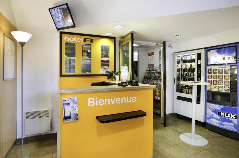 Hotelf1 Lille Tourcoing Nord Roncq Exterior photo